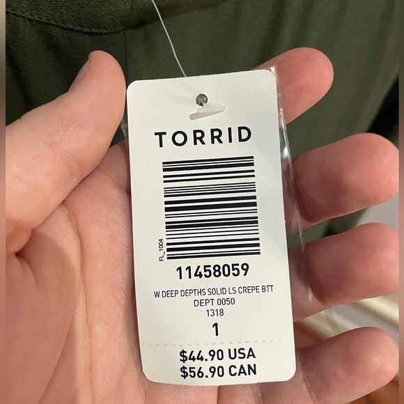 NWT Torrid size 1 green button blouse - Picture 2 of 4